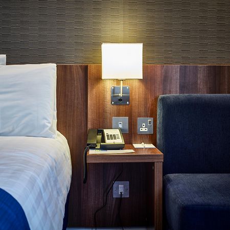 Holiday Inn Express Glenrothes By Ihg Zewnętrze zdjęcie