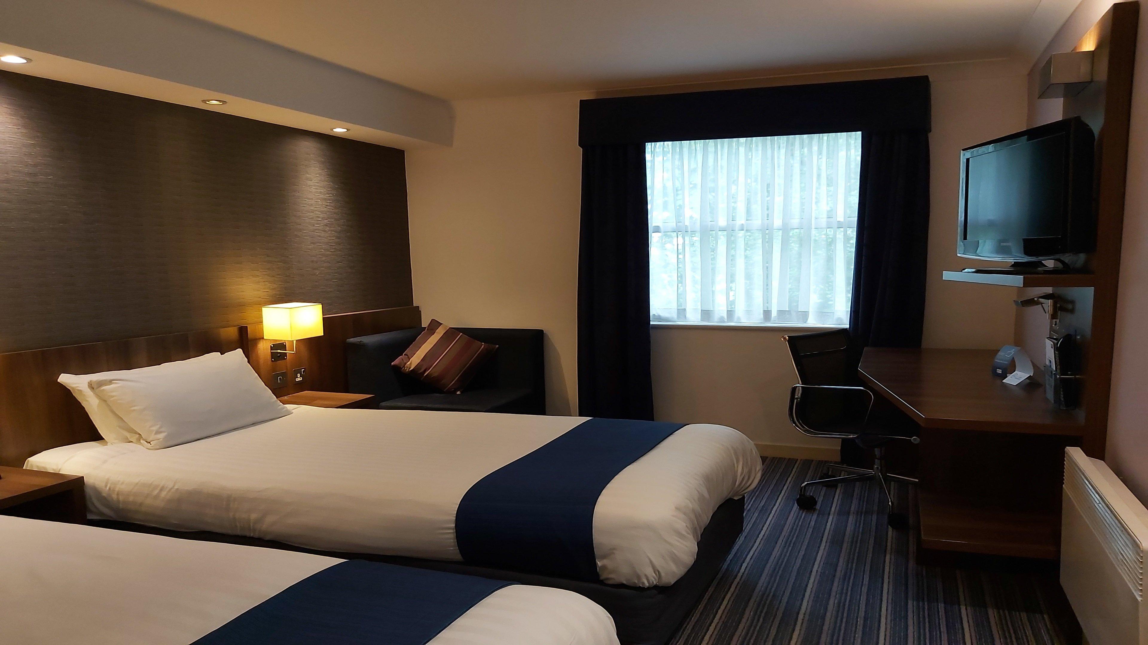 Holiday Inn Express Glenrothes By Ihg Zewnętrze zdjęcie
