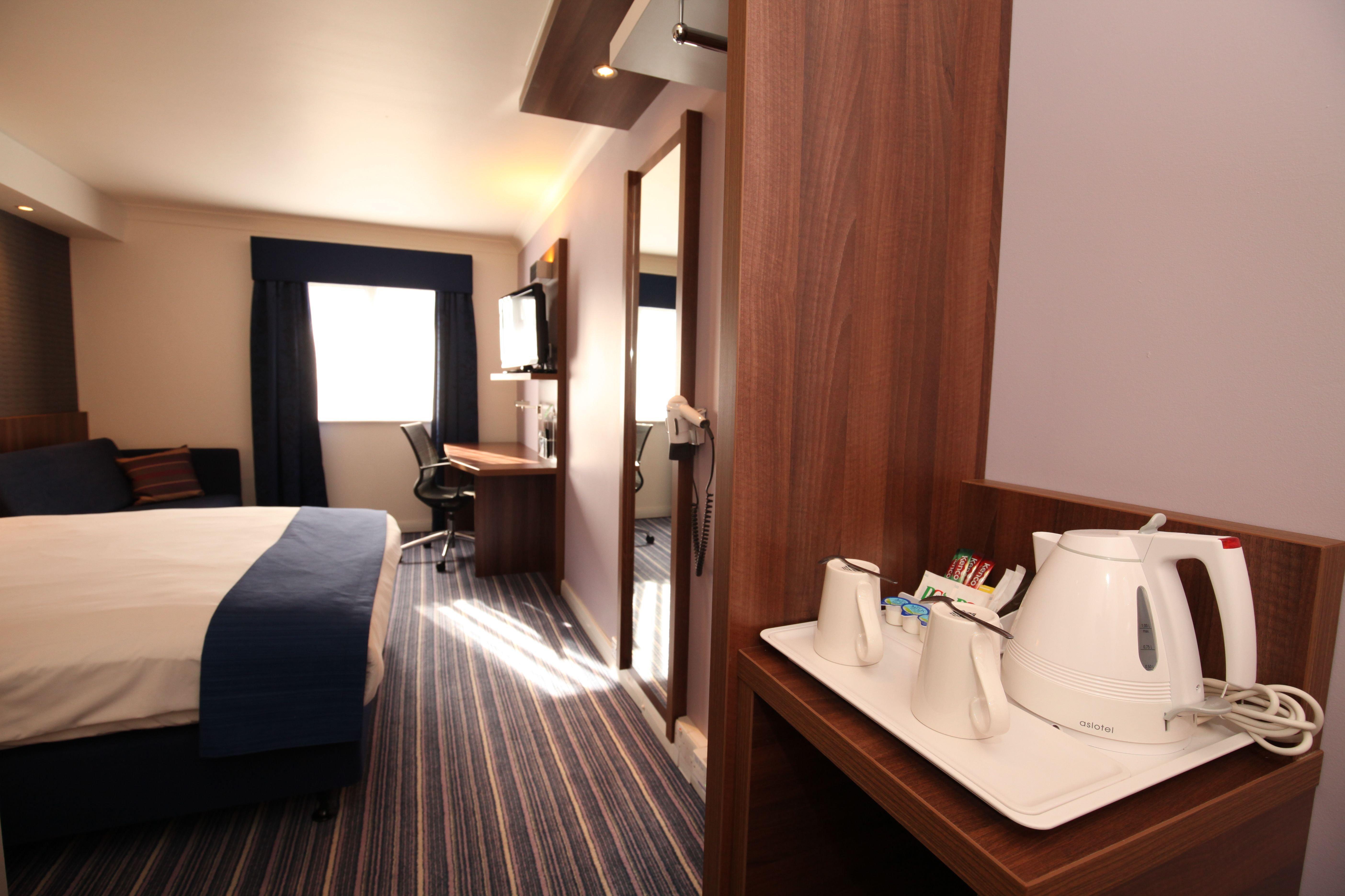 Holiday Inn Express Glenrothes By Ihg Zewnętrze zdjęcie