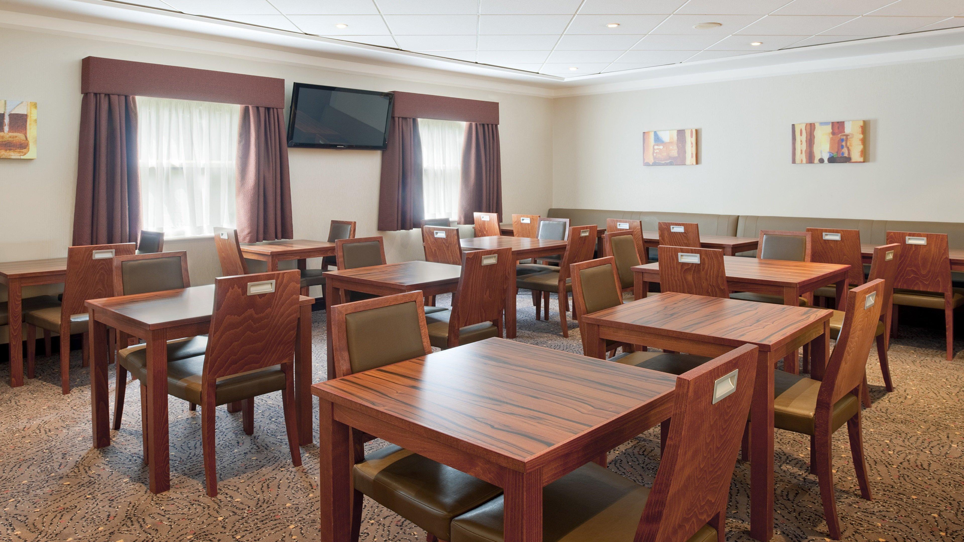 Holiday Inn Express Glenrothes By Ihg Zewnętrze zdjęcie