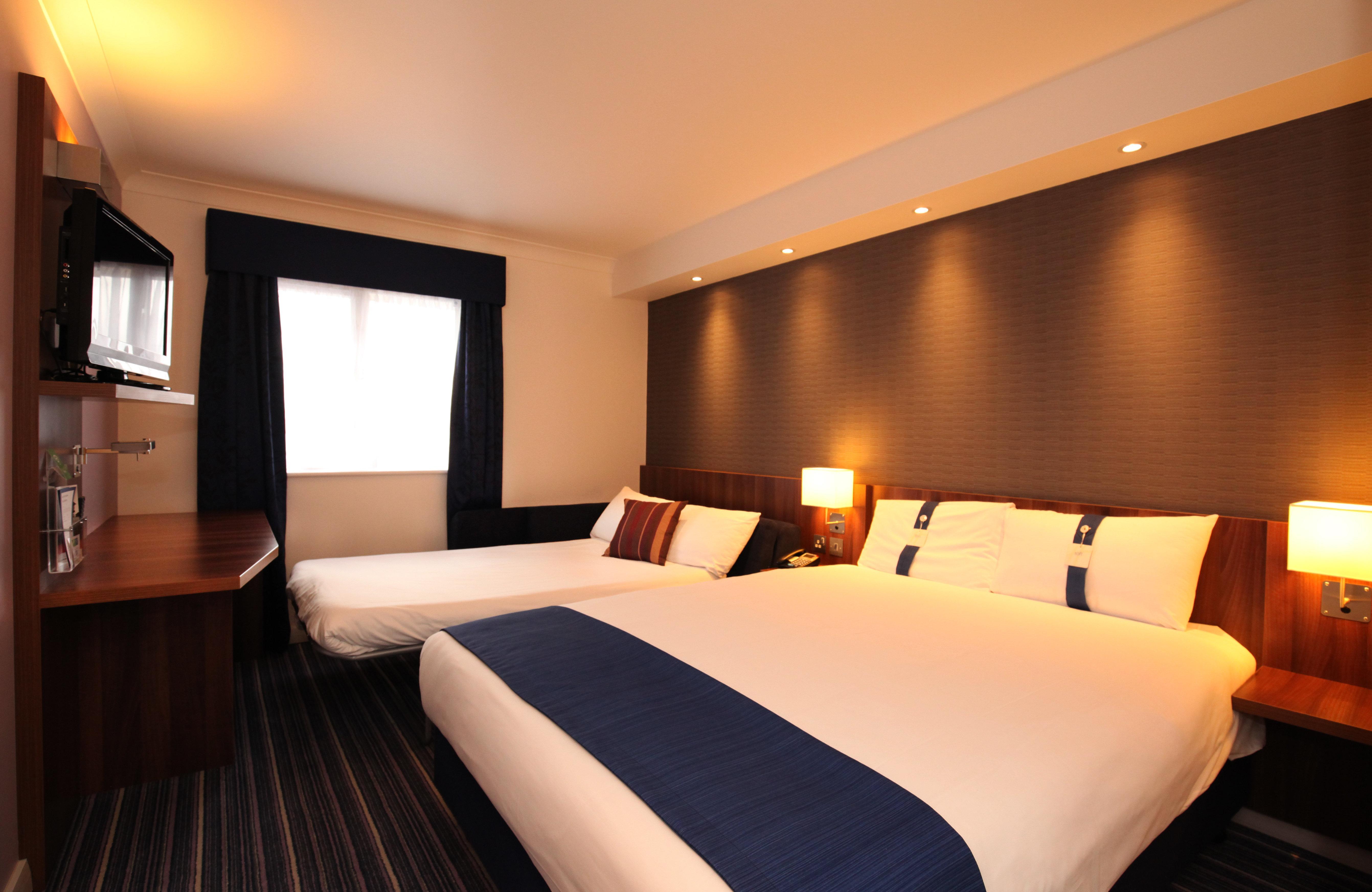 Holiday Inn Express Glenrothes By Ihg Zewnętrze zdjęcie