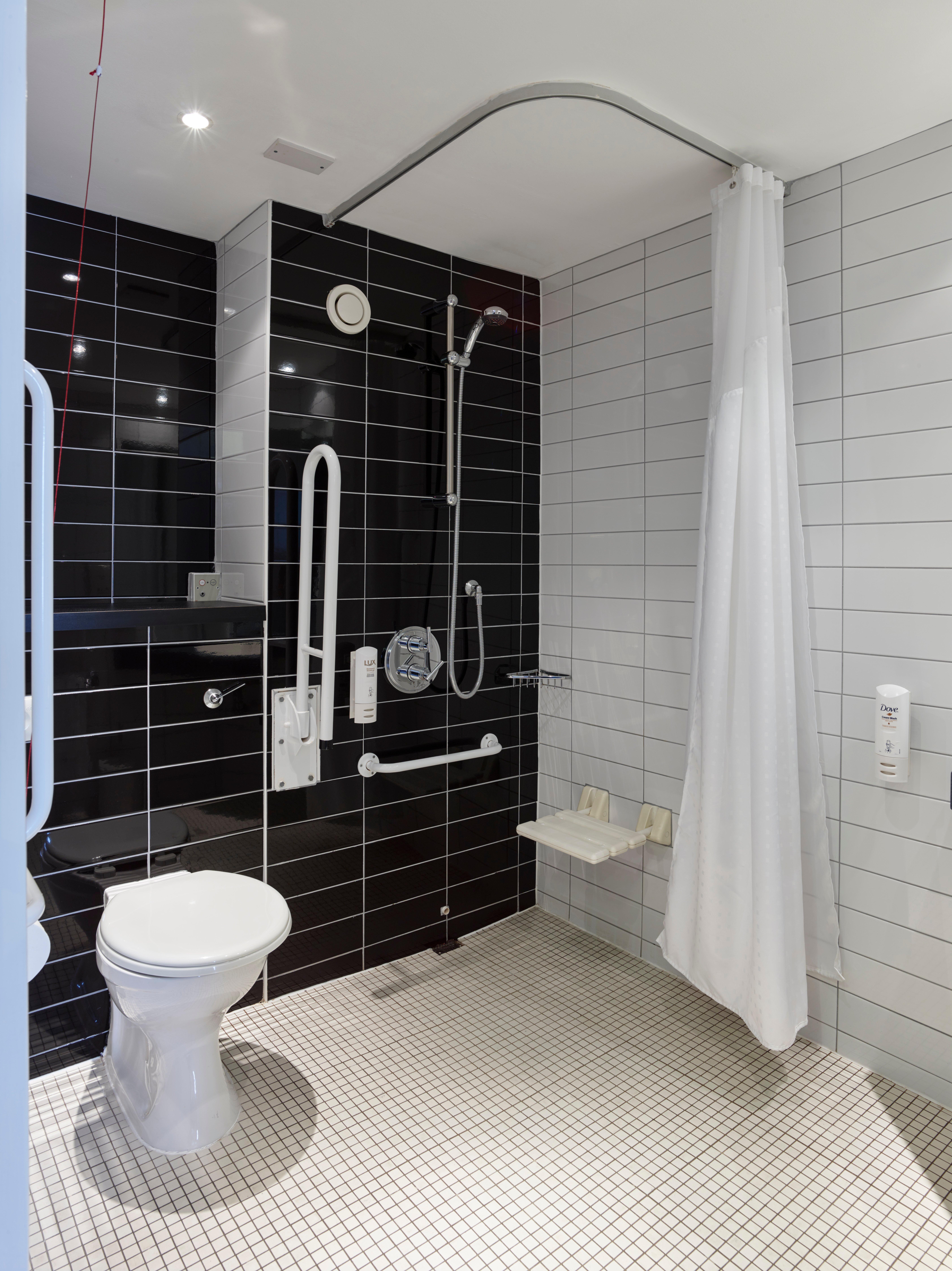 Holiday Inn Express Glenrothes By Ihg Zewnętrze zdjęcie