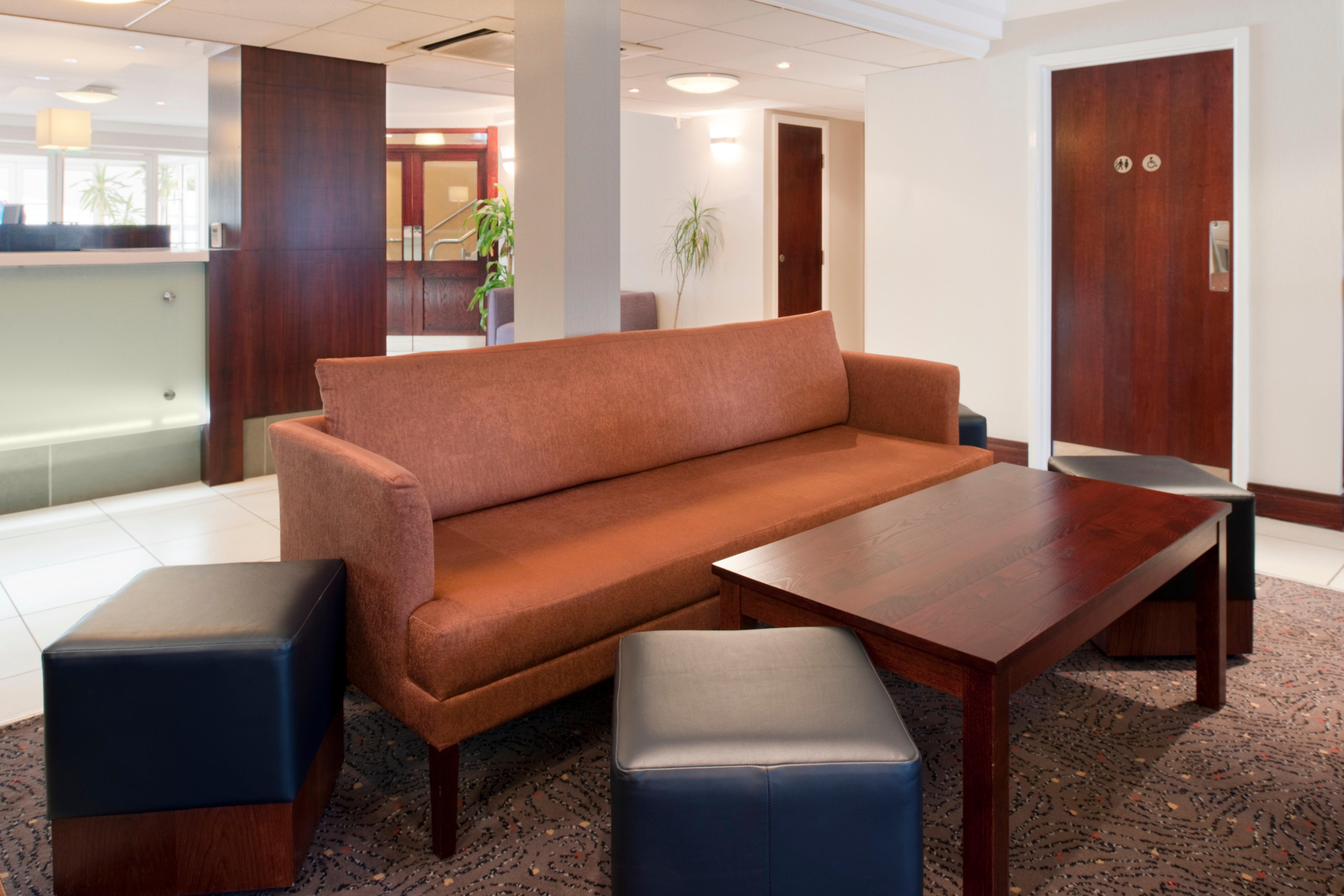 Holiday Inn Express Glenrothes By Ihg Zewnętrze zdjęcie