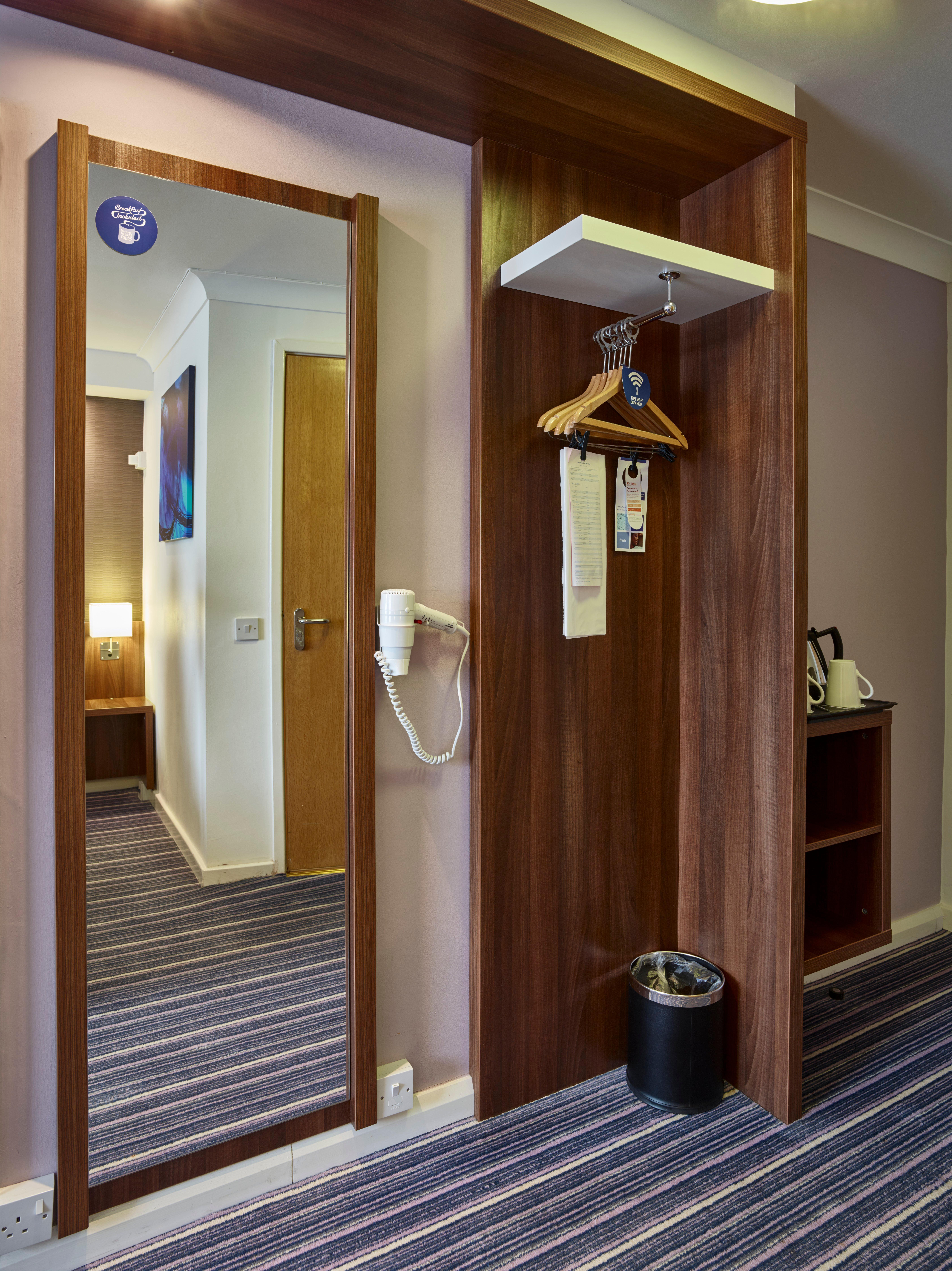 Holiday Inn Express Glenrothes By Ihg Zewnętrze zdjęcie