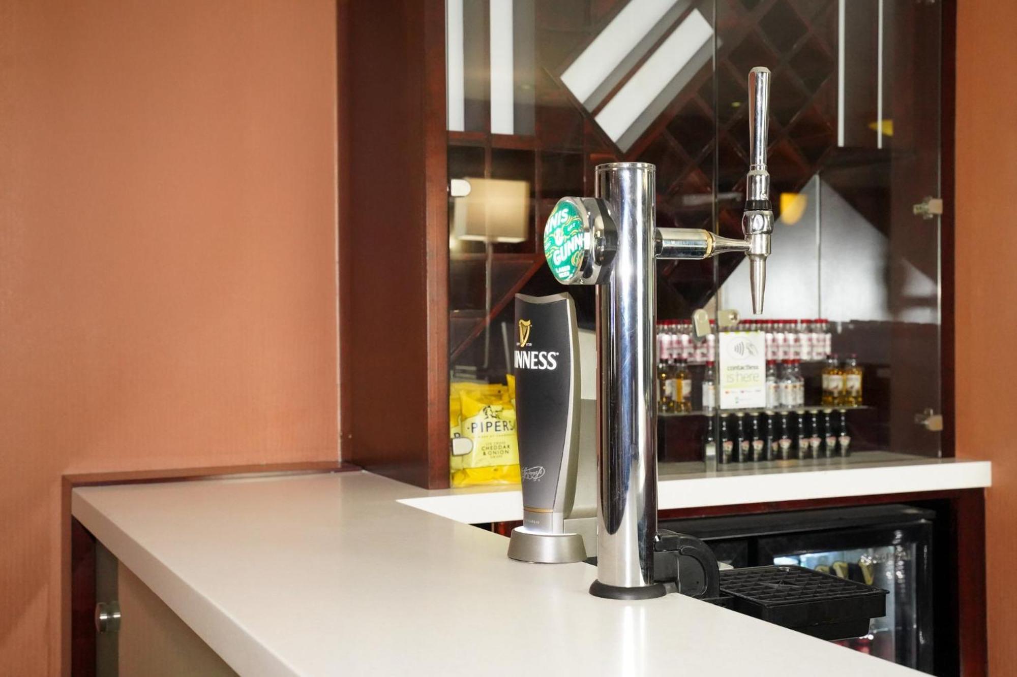 Holiday Inn Express Glenrothes By Ihg Zewnętrze zdjęcie
