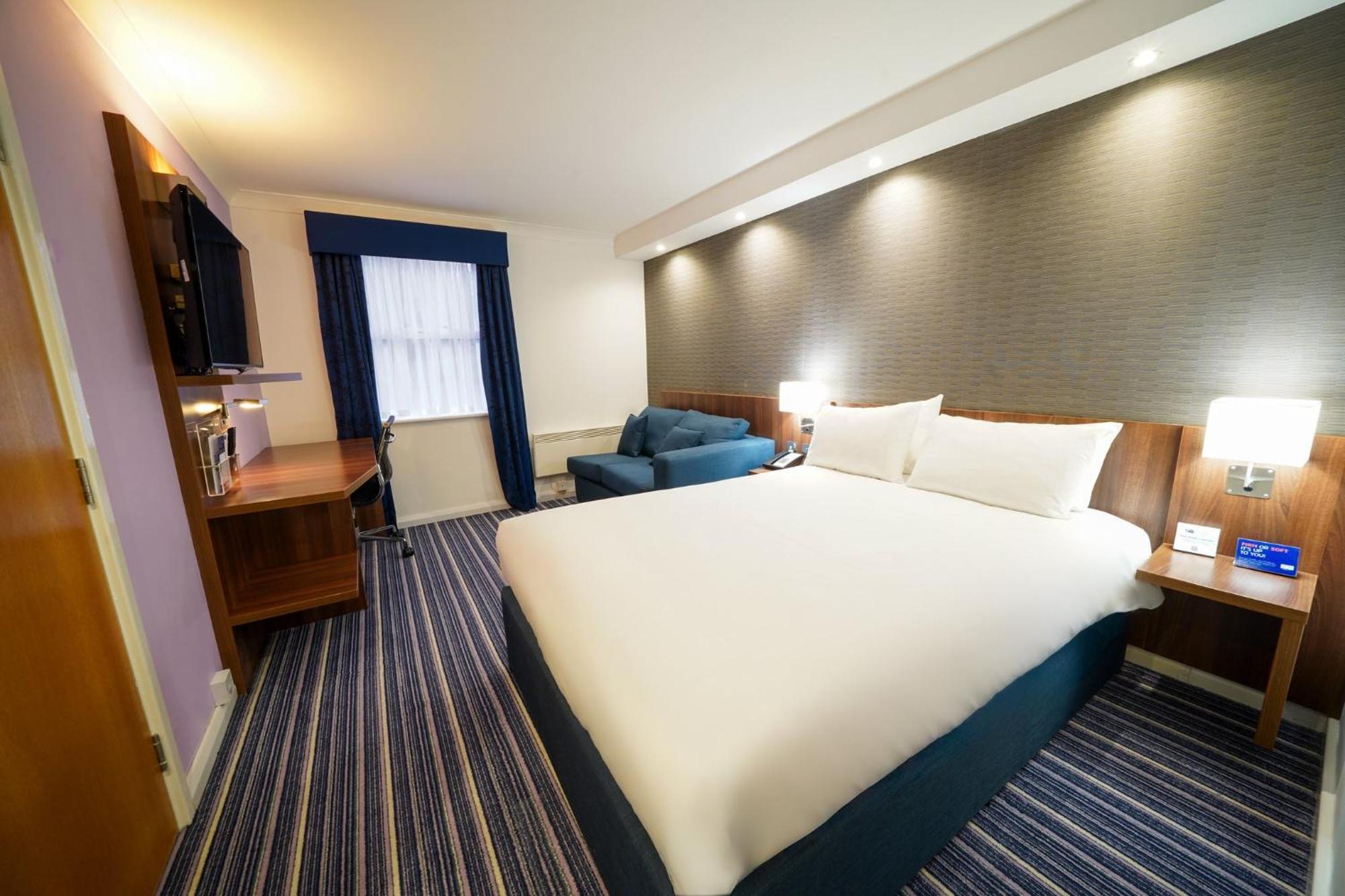 Holiday Inn Express Glenrothes By Ihg Zewnętrze zdjęcie
