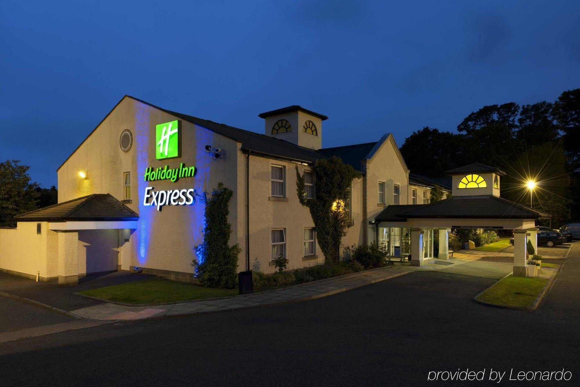 Holiday Inn Express Glenrothes By Ihg Zewnętrze zdjęcie