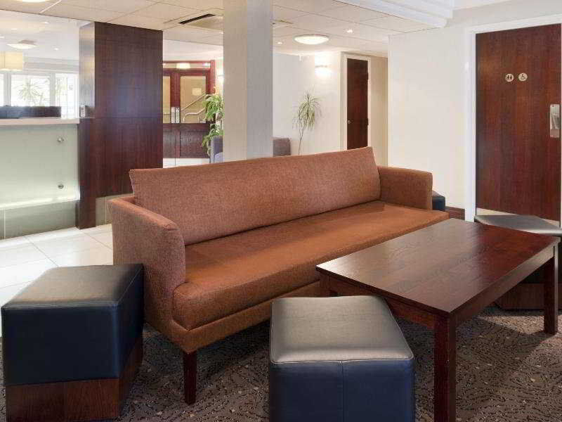 Holiday Inn Express Glenrothes By Ihg Zewnętrze zdjęcie